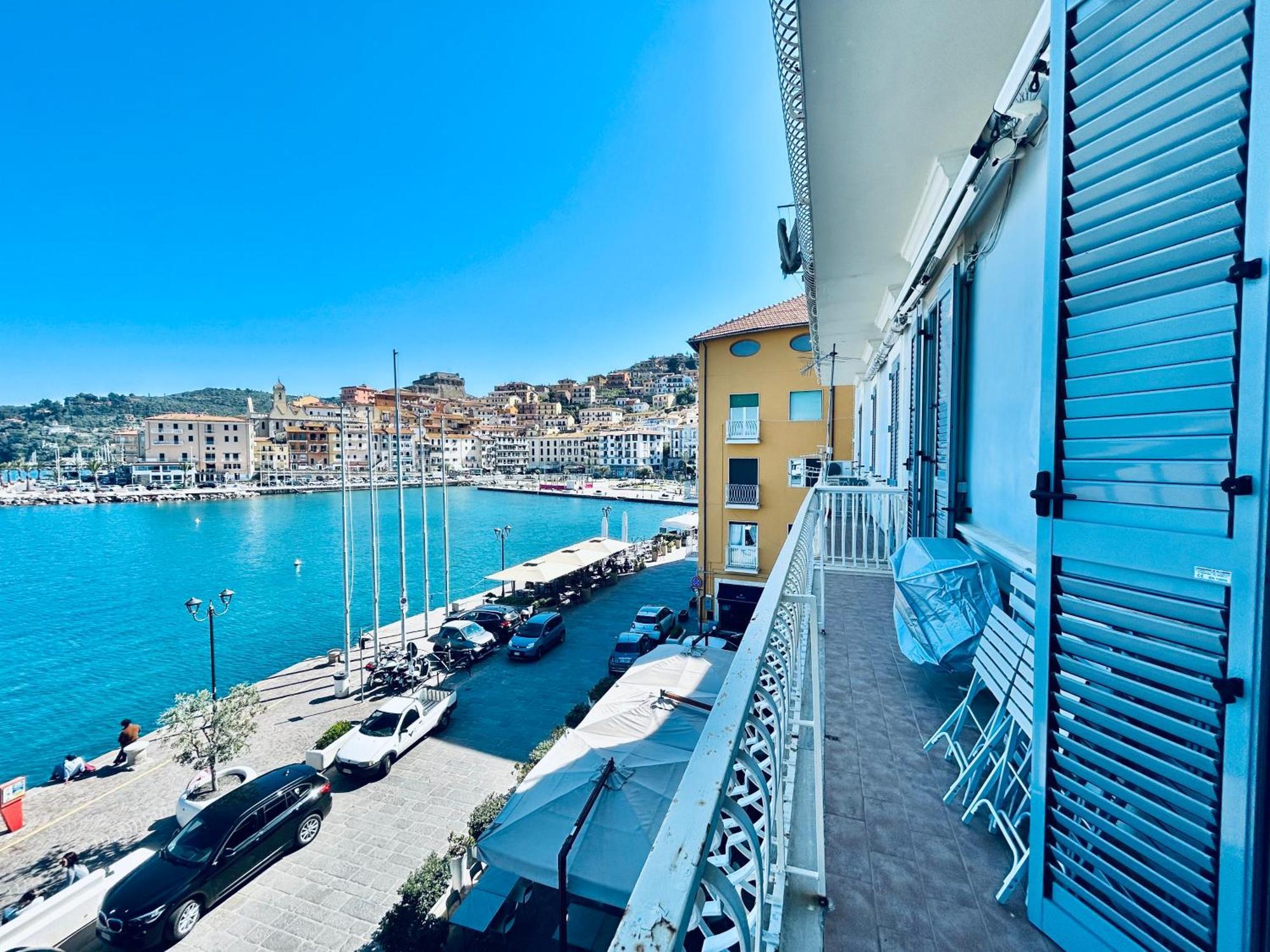 Molo 28 Beach Parking Ac Porto Santo Stefano  Esterno foto