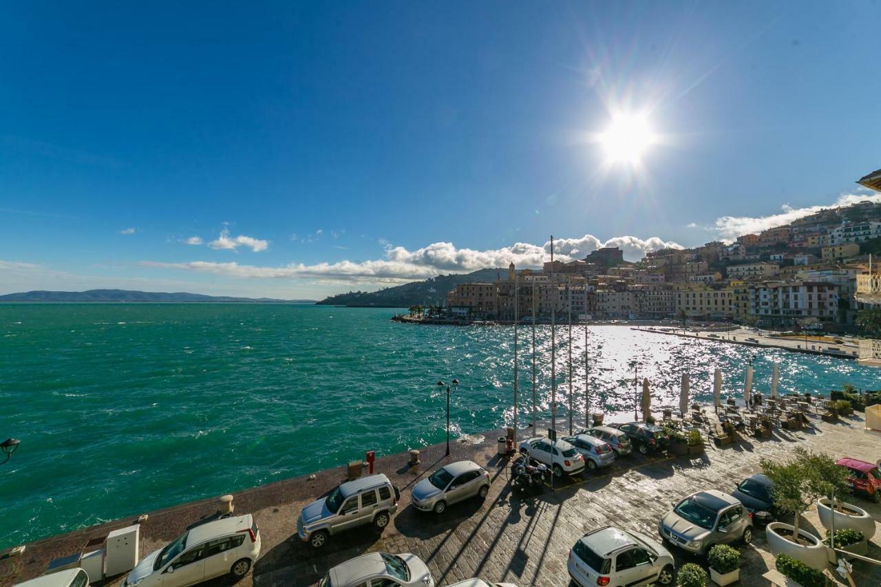 Molo 28 Beach Parking Ac Porto Santo Stefano  Esterno foto